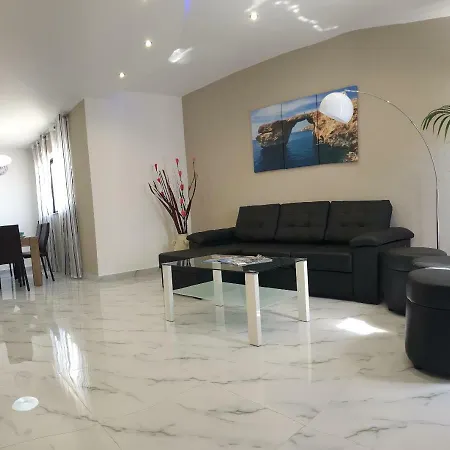 Diamonds Penthouse Apartman *